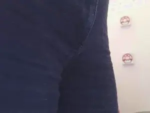 Caroline_95  live sex cam