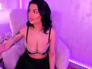ElisaBaxter  live sex cam