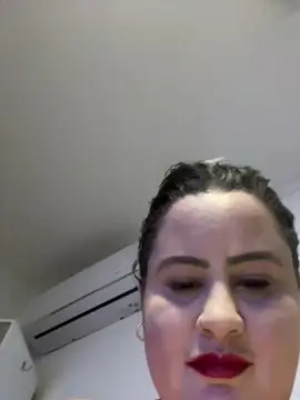 Loiradevassabr  live sex cam