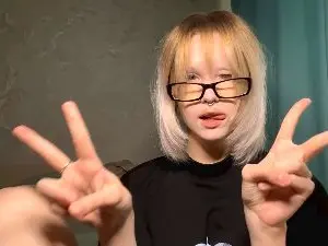 GladisRydin  live sex cam