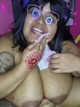 BlackQueen1992  live sex cam