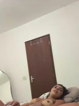 Liz2905  live sex cam