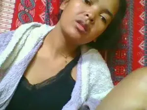 Rosia685234  live sex cam