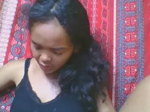 Rosia685234  live sex cam