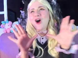 HariMoon  live sex cam