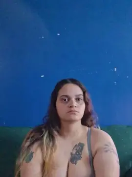 LatinaBeba  live sex cam