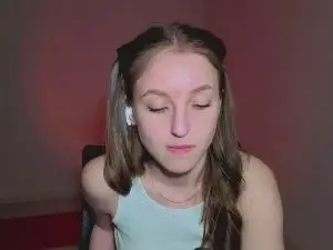 ElaneMolinini  live sex cam