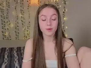 ElaneMolinini  live sex cam
