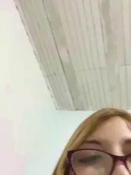 Rossitaa69  live sex cam