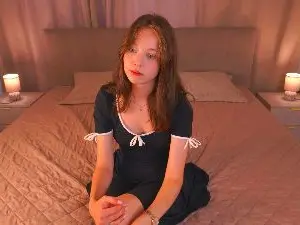 LeannaRigby  live sex cam