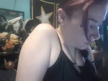 Ladywolf420  live sex cam