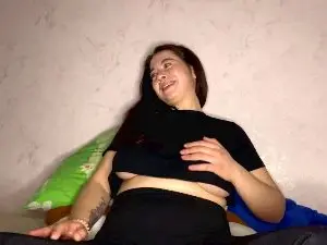 RolandeSpires  live sex cam