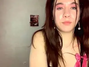 RolandeSpires  live sex cam
