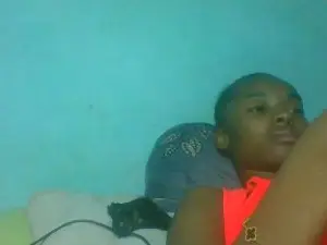 Annissasexy2  live sex cam