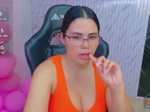 Lararoberts_  live sex cam