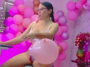 Lararoberts_  live sex cam