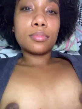 Sorriso24  live sex cam
