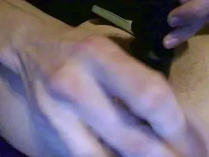 Emmihugs19  live sex cam
