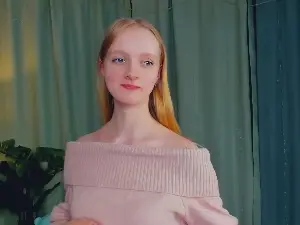 GwenGroholski  live sex cam