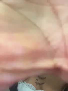 Barbiuhot  live sex cam