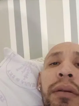 MrBIGone_lilT  live sex cam