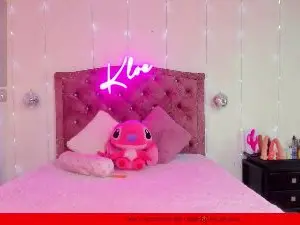 KloeFernandezz  live sex cam