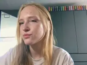 OletaGuderian  live sex cam
