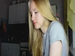 OletaGuderian  live sex cam