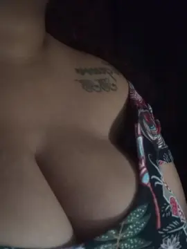 Safirahot69  live sex cam