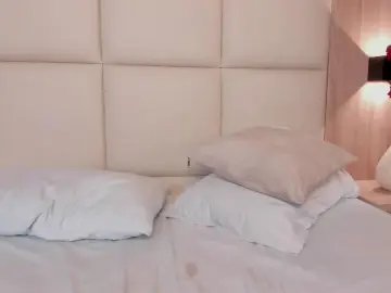 Emma_fhox  live sex cam