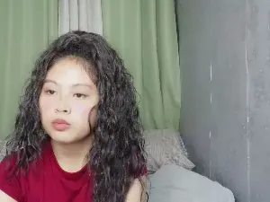 Urprettymaddy  live sex cam