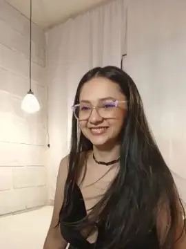 CamiLatinAss  live sex cam