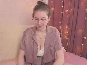 LeighannViereck  live sex cam