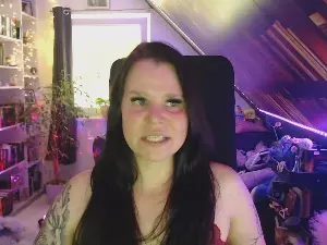 SmuddyMina  live sex cam