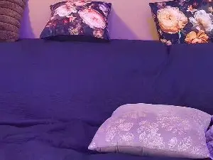 Snowpanter4  live sex cam