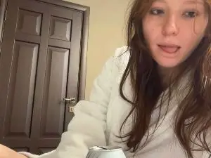 EdieSahu  live sex cam