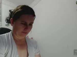 Selenemom  live sex cam