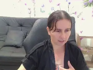 Selenemom  live sex cam