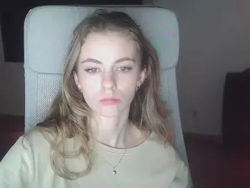 AriaYoung  live sex cam