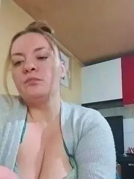 BigBoobsMia1  live sex cam