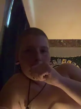 Oldsue  live sex cam