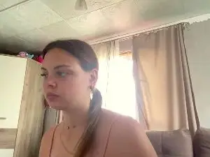 NicholleBourne  live sex cam