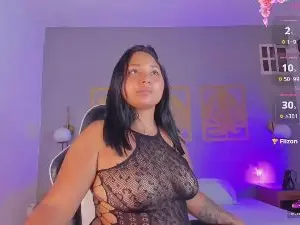 Luccia_smith  live sex cam