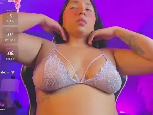 Luccia_smith  live sex cam