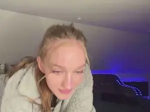 AshleaGiardini  live sex cam