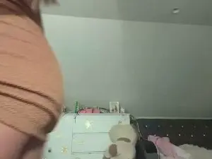 AshleaGiardini  live sex cam