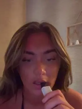 Chelsj  live sex cam