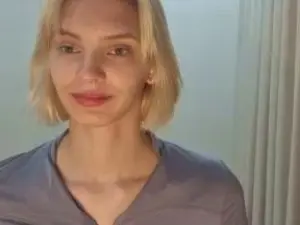 KimiHusseini  live sex cam