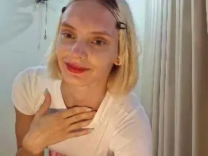 KimiHusseini  live sex cam