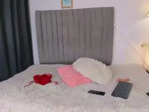 Ema_moon26  live sex cam